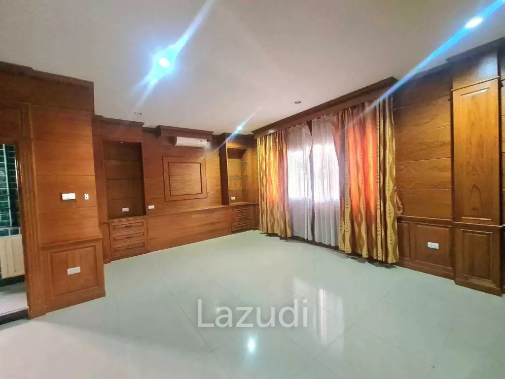 Pool Villa House for Sale in Mabprachan