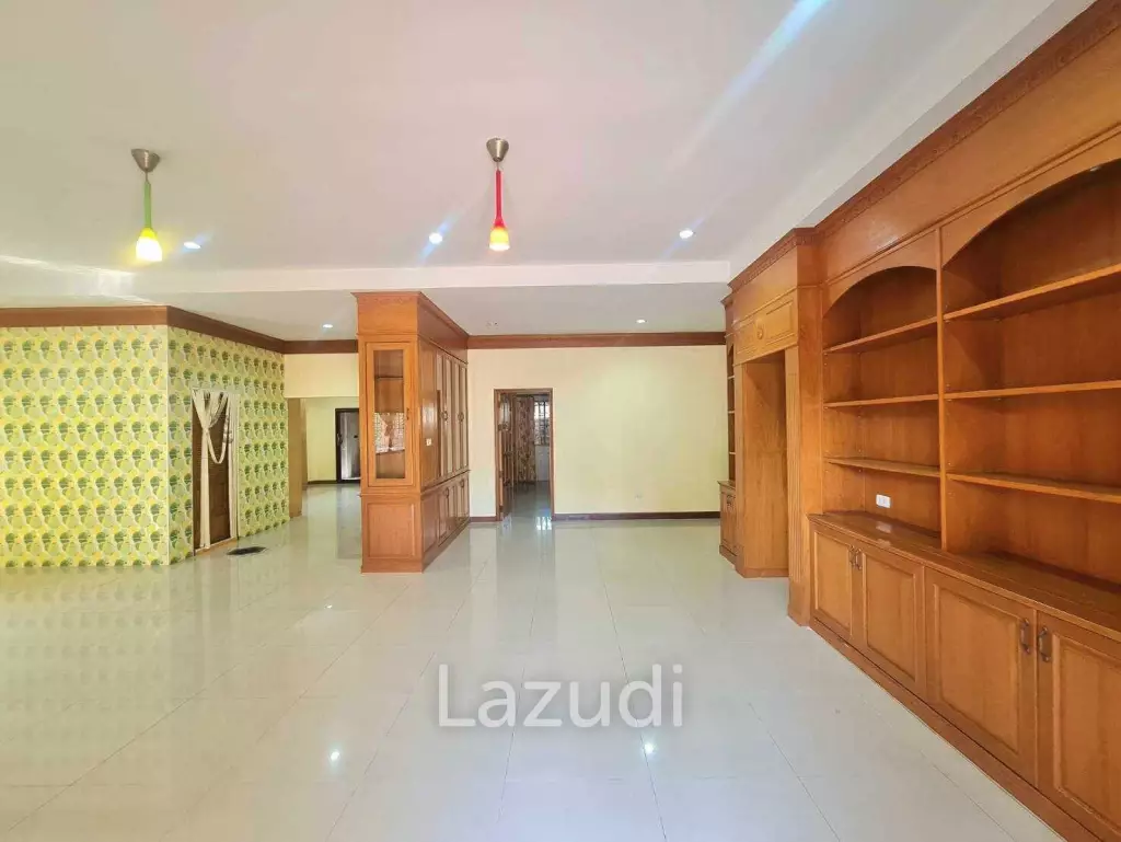 Pool Villa House for Sale in Mabprachan