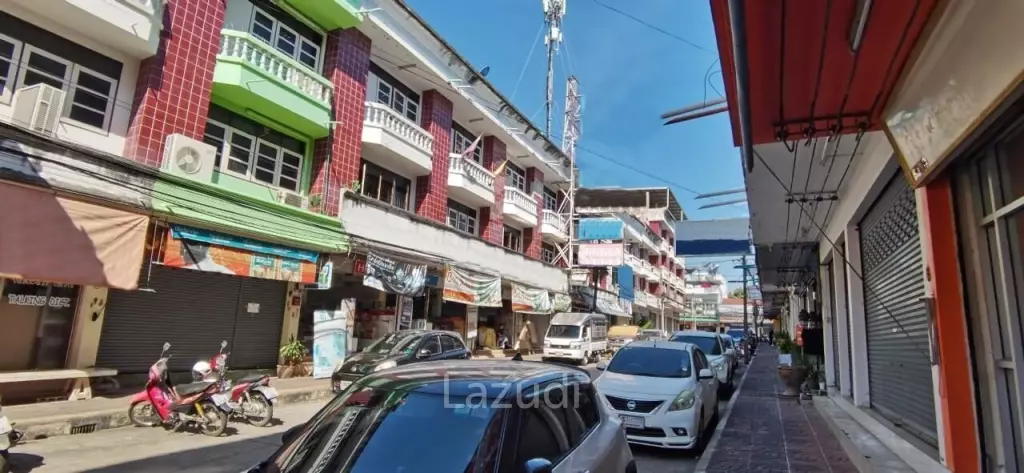 Commercial Building for Sale in Sattahip