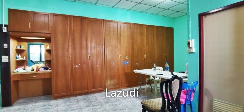 Commercial Building for Sale in Sattahip