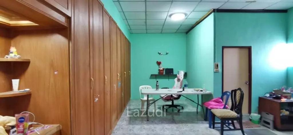 Commercial Building for Sale in Sattahip