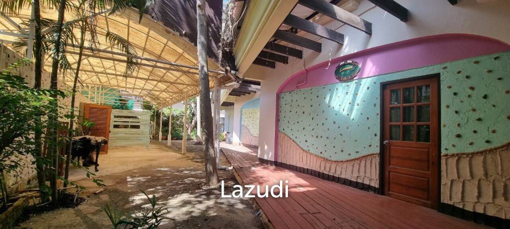 Land and Building for Sale in Pratumnak