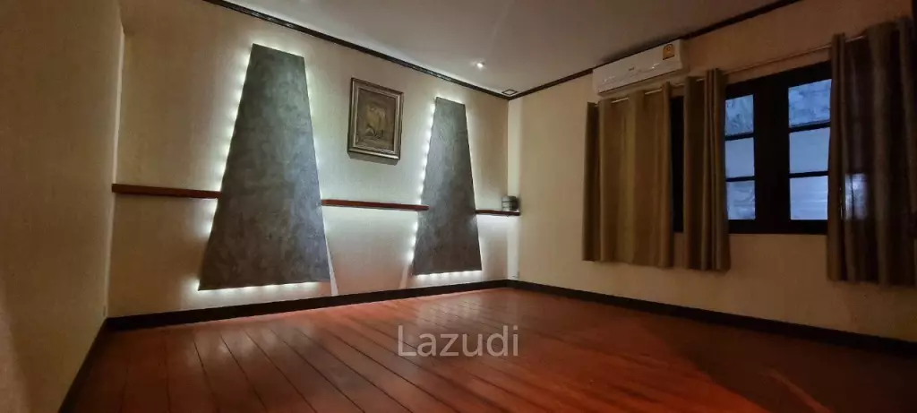 Land and Building for Sale in Pratumnak