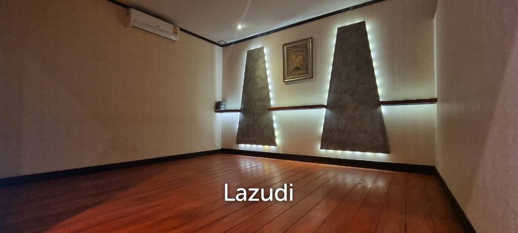 Land and Building for Sale in Pratumnak