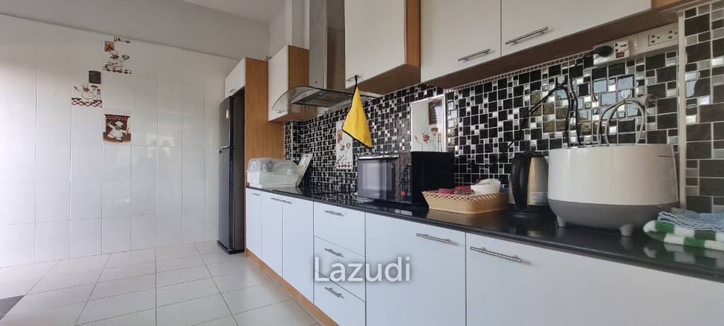 2-Storey House for Rent in Rongpo