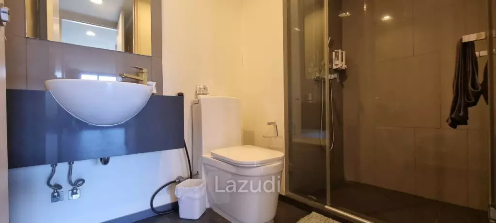 Popular area Unixx Condo for Sale in Pratumnak