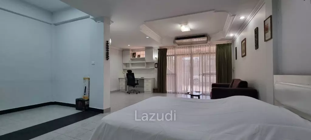 4-Storey House for Sale in Jomtien
