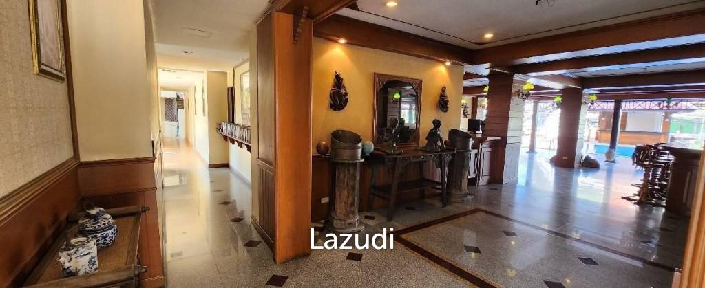 South Pattaya Hotel Building for Sale