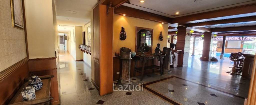South Pattaya Hotel Building for Sale