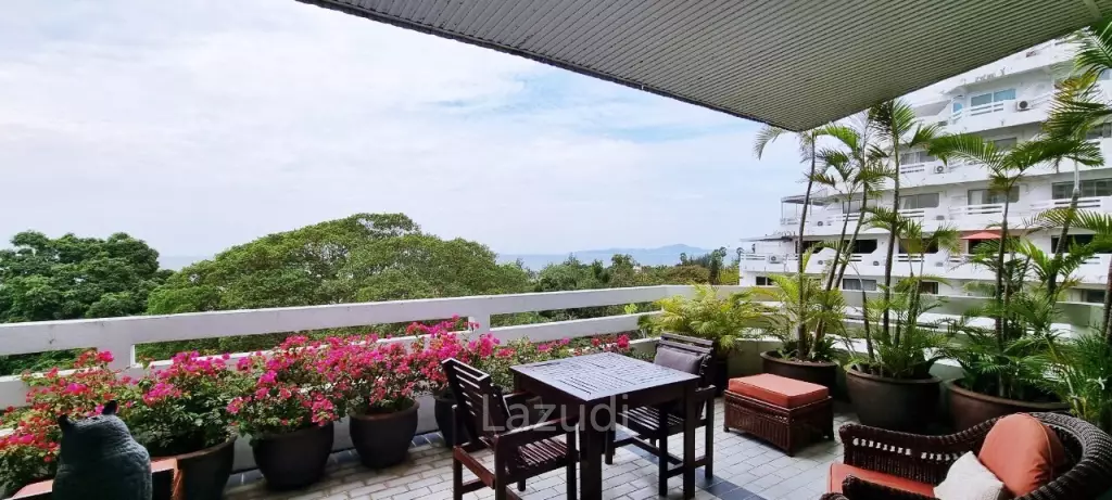 2 Bedrooms Jomtien Condotel for Sale