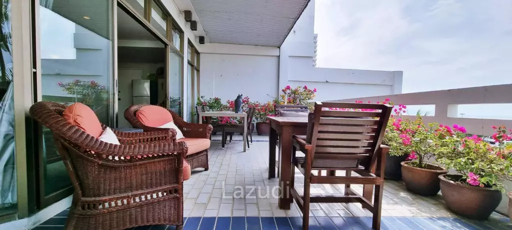 2 Bedrooms Jomtien Condotel for Sale