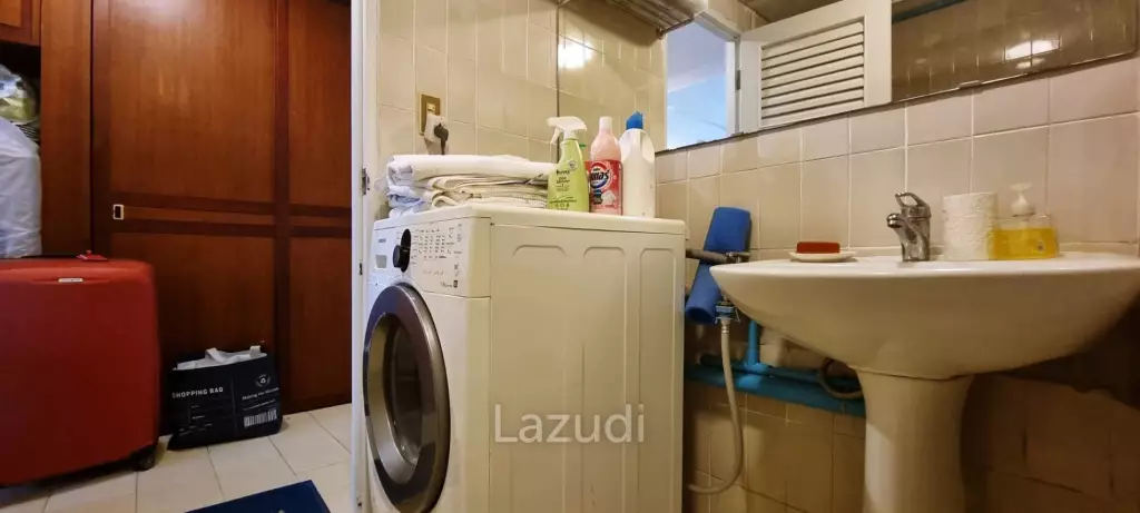 2 Bedrooms Jomtien Condotel for Sale