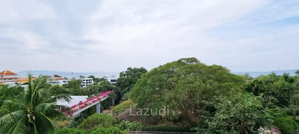 2 Bedrooms Jomtien Condotel for Sale