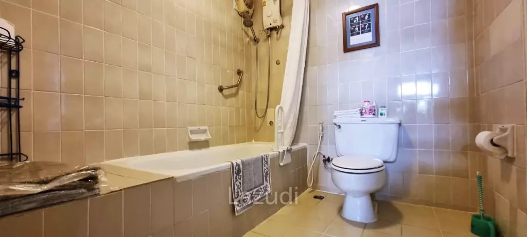 2 Bedrooms Jomtien Condotel for Sale