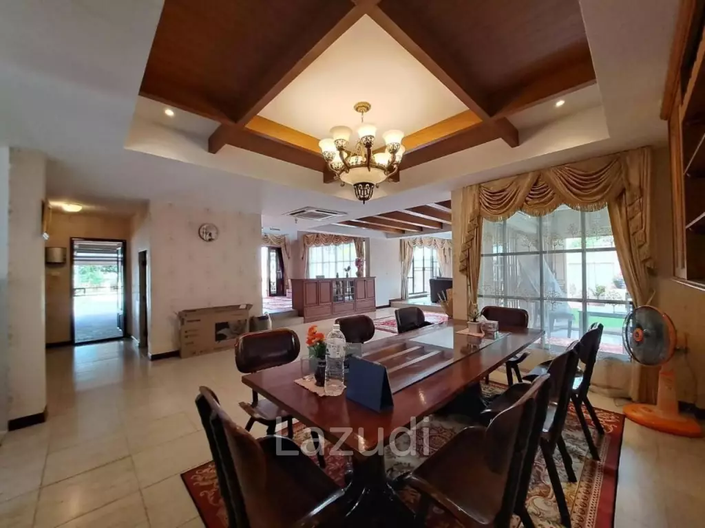 5Beds House for Sale in East Pattaya