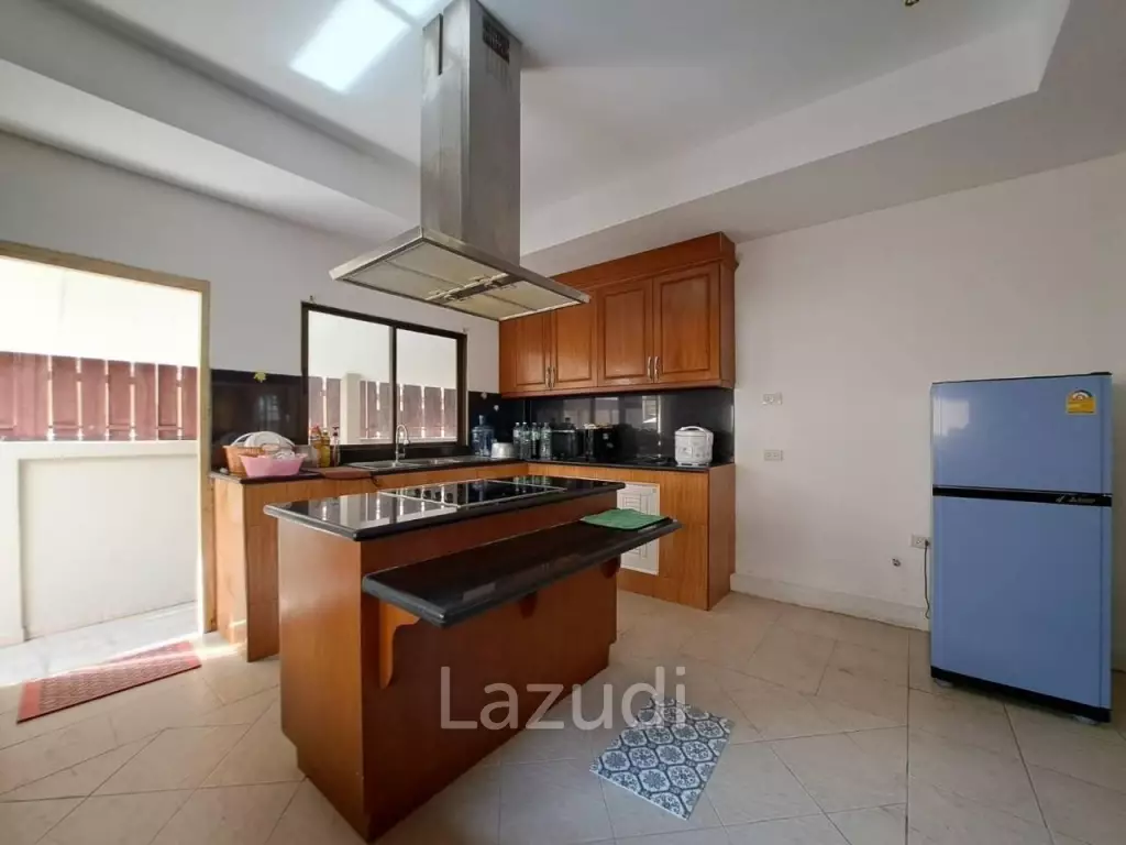 5Beds House for Sale in East Pattaya