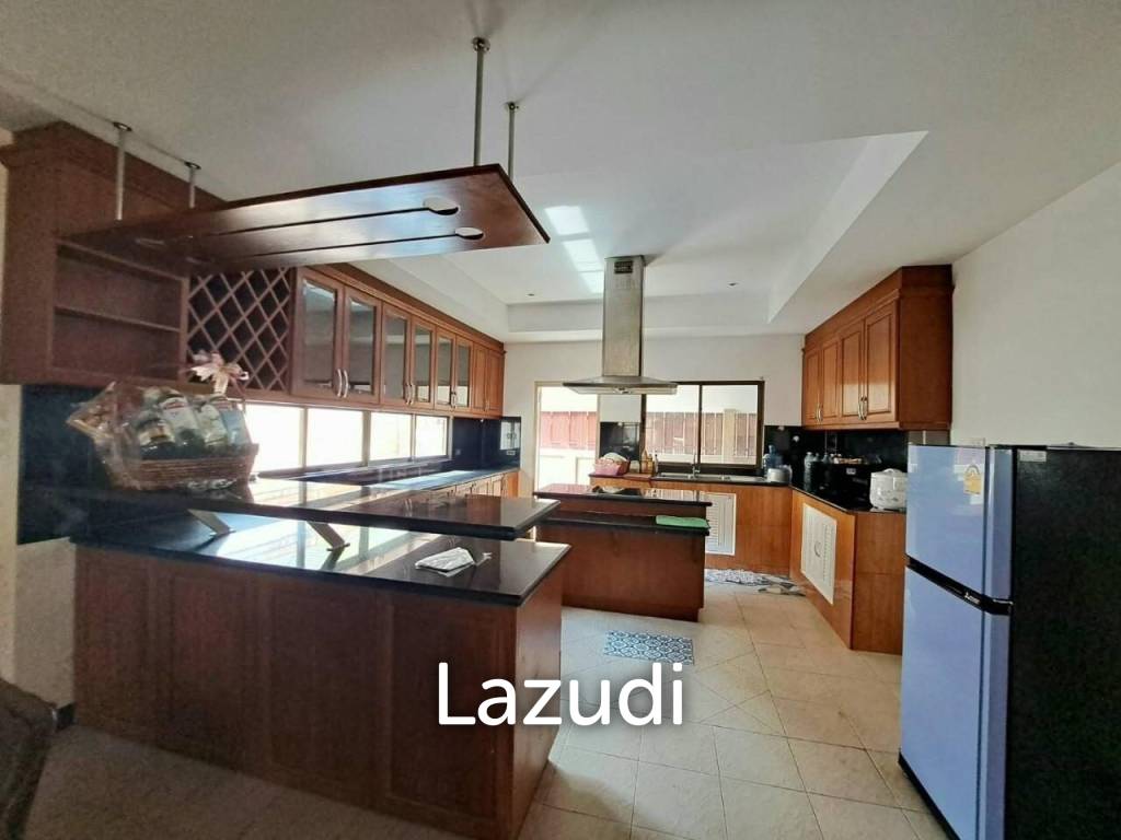 5Beds House for Sale in East Pattaya