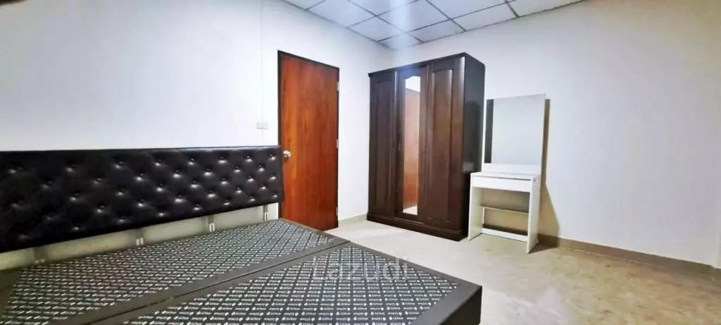 Central Pattaya 2-Storey House for Sale
