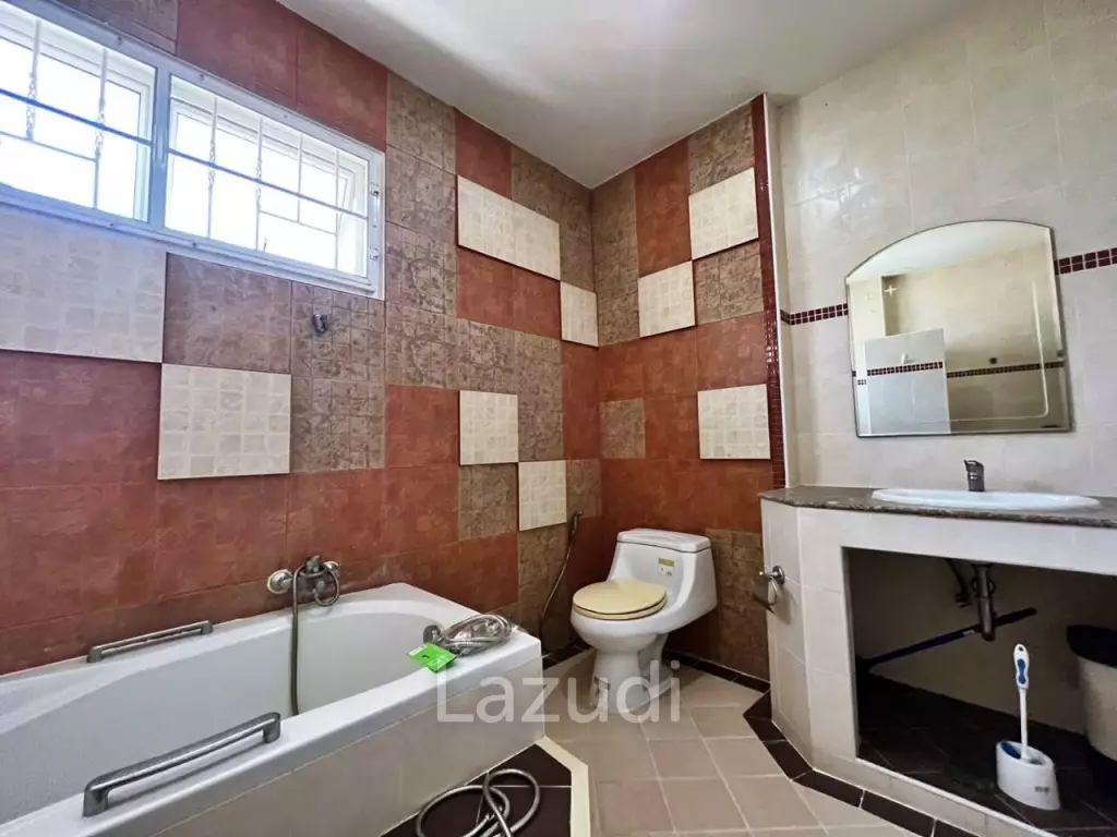 East Pattaya House with 3Beds for Sale