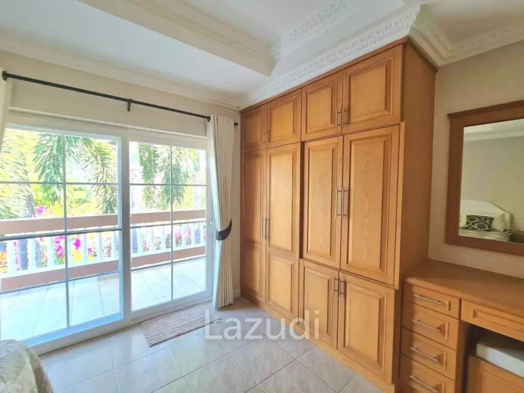 6 Bed 7 Bath 355 SQ.M Luxury Pool Villa