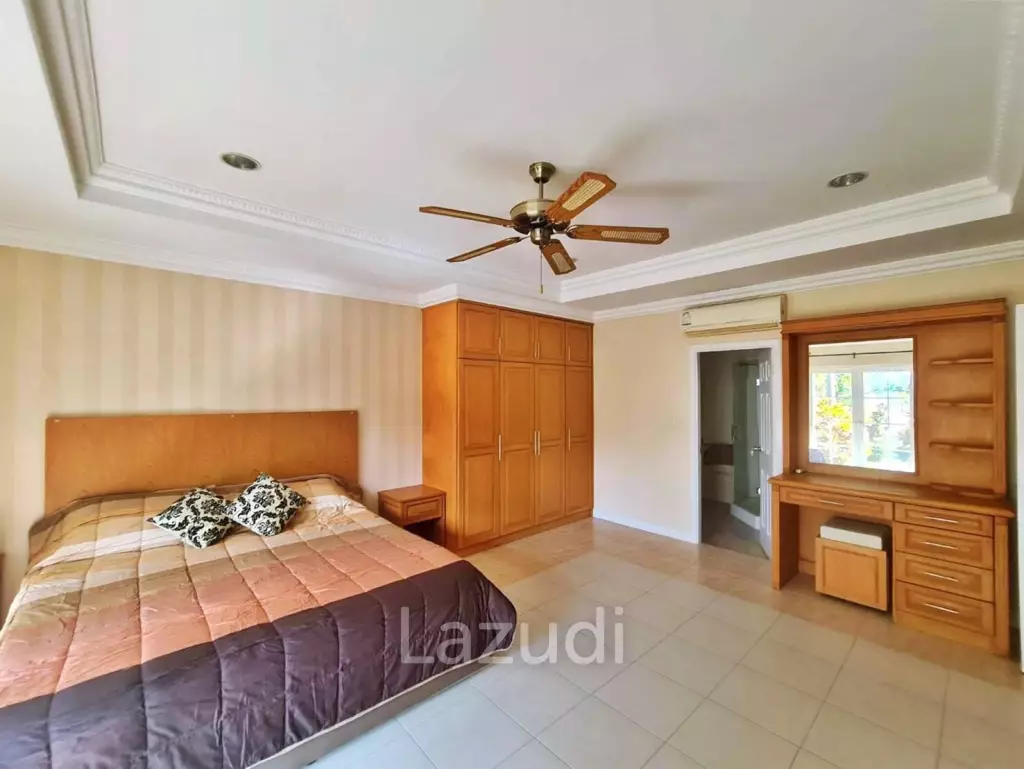 6 Bed 7 Bath 355 SQ.M Luxury Pool Villa