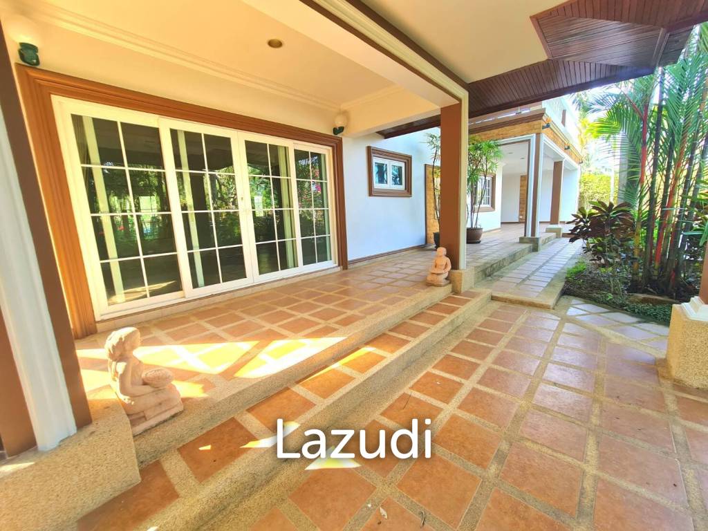 6 Bed 7 Bath 355 SQ.M Luxury Pool Villa