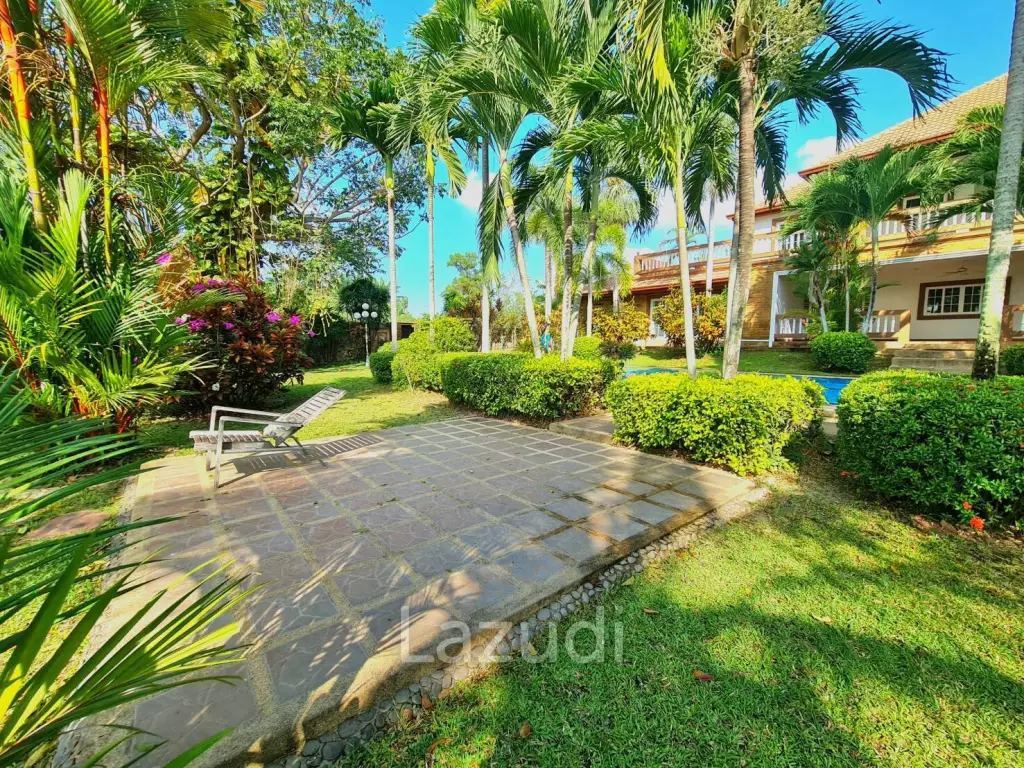 6 Bed 7 Bath 355 SQ.M Luxury Pool Villa