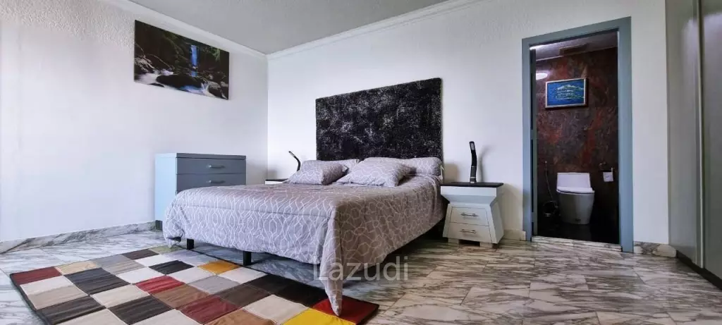 2 Bed 3 Bath 157 SQ.M Sea Views Markland Condo