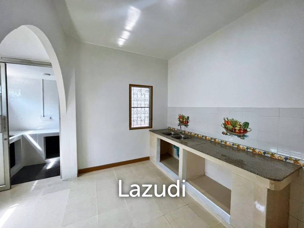 3 Bedrooms Unfurnished House at East Pattaya