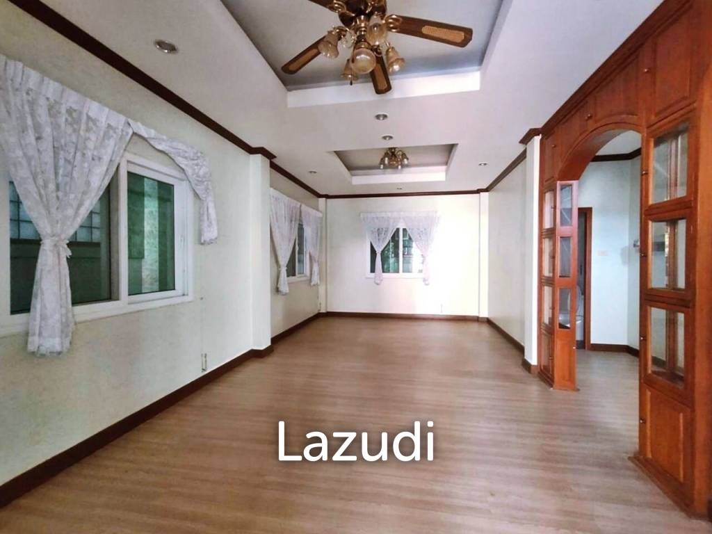 4 Bedrooms Unfurnished House for Sale
