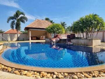 Nong Pla Lai 4Bedrooms House for Rent