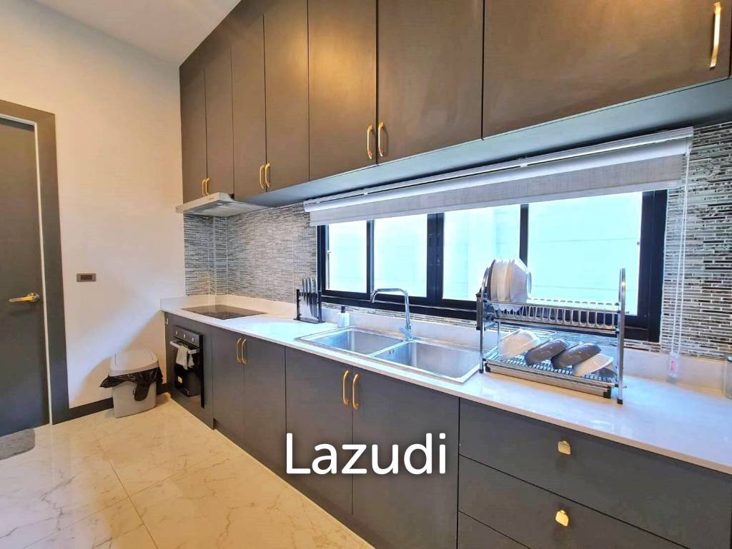 Pool Villa House in East Pattaya for Sale