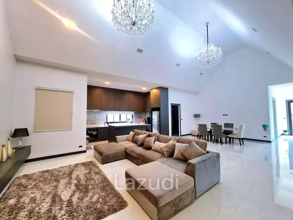 Pool Villa House in East Pattaya for Sale