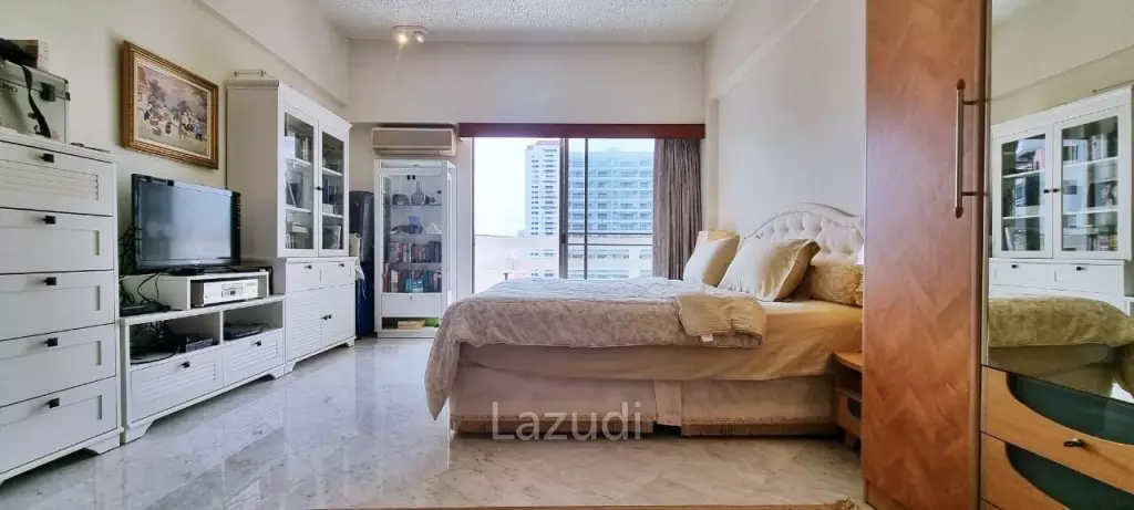 1 Bedroom for Sale in Jomtien Condotel