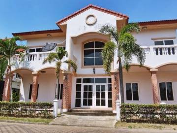 2 Storey House for Rent in Na Jomtien