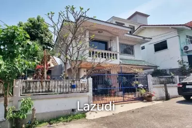 2 Storey House for Sale in Na-Kluea