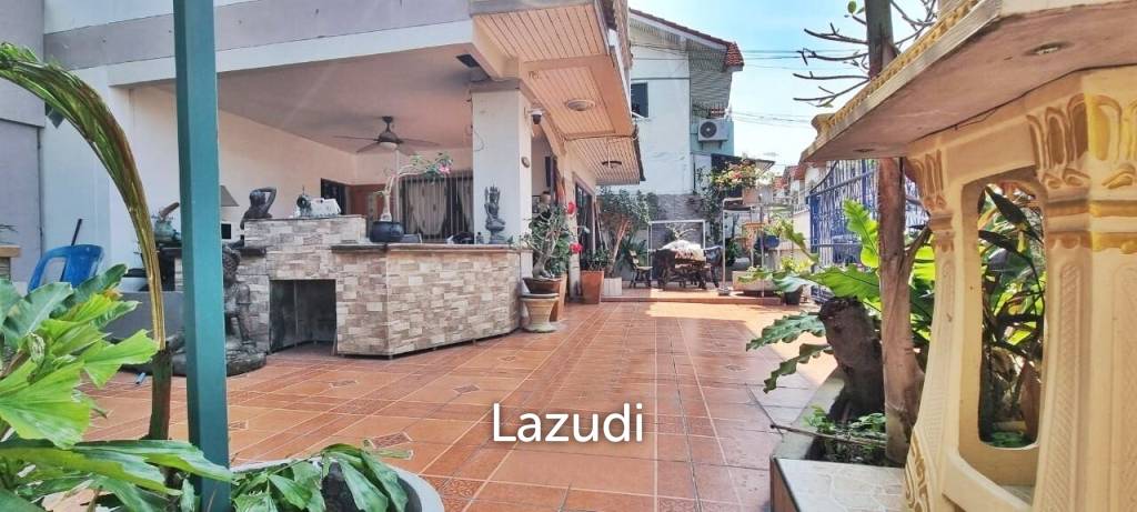 2 Storey House for Sale in Na-Kluea