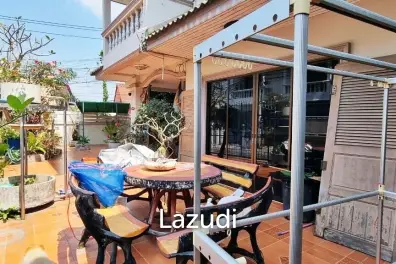 2 Storey House for Sale in Na-Kluea