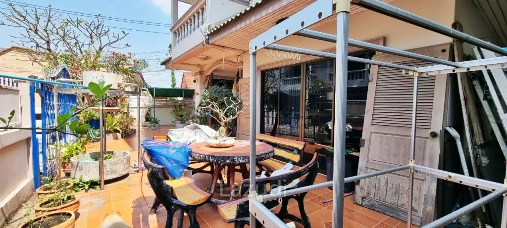 2 Storey House for Sale in Na-Kluea
