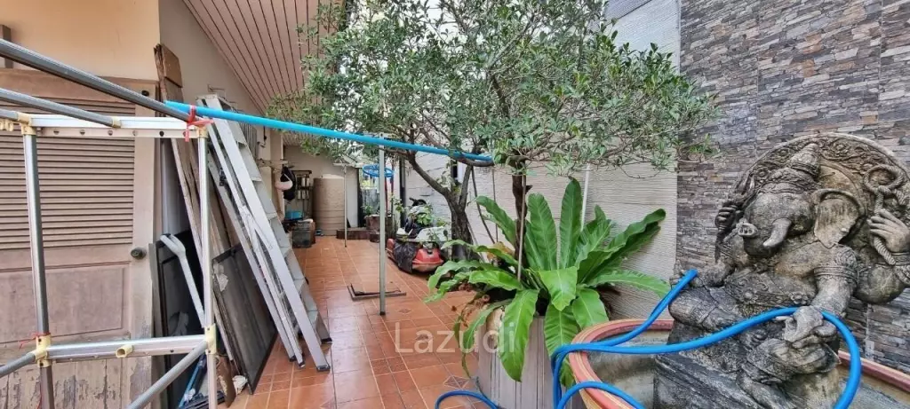 2 Storey House for Sale in Na-Kluea