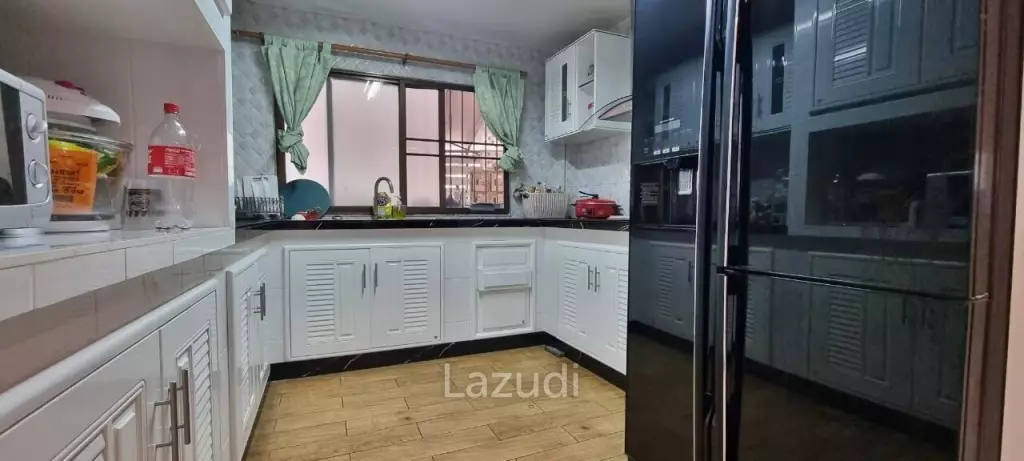 2 Storey House for Sale in Na-Kluea