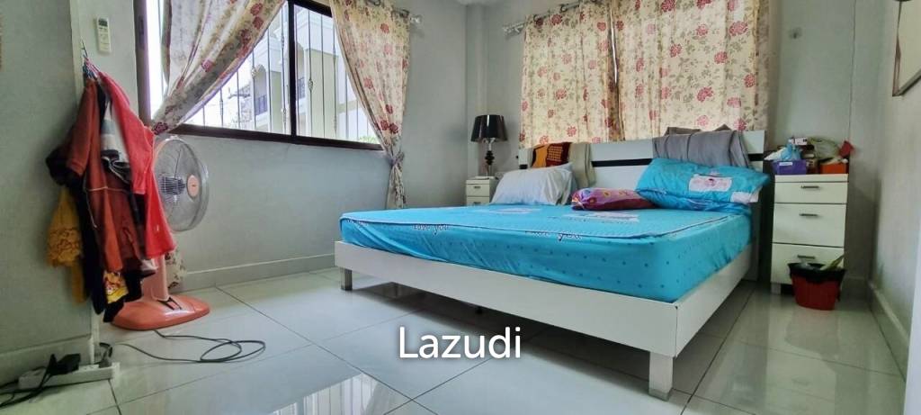 2 Storey House for Sale in Na-Kluea