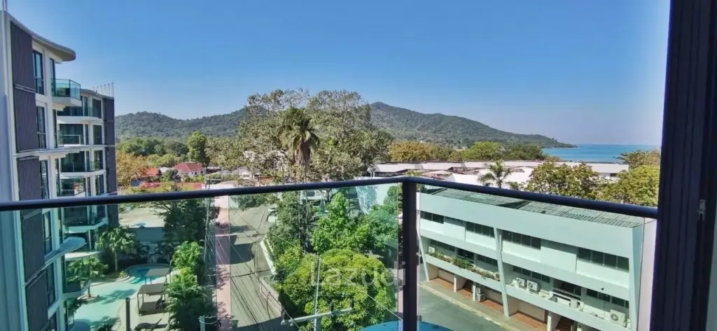 Sea View Condo for Rent in The Breeze