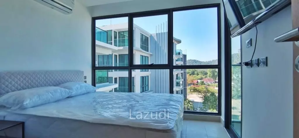 Sea View Condo for Rent in The Breeze