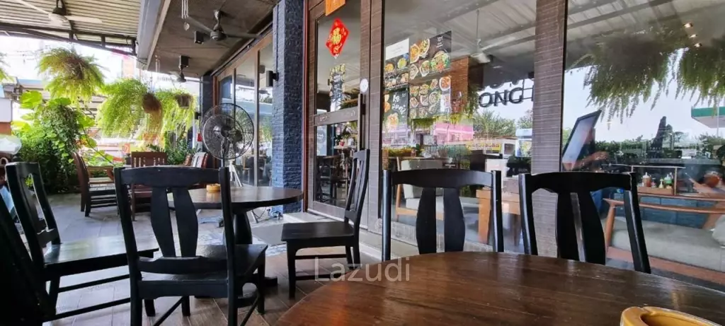 4 Buildings with business for Sale