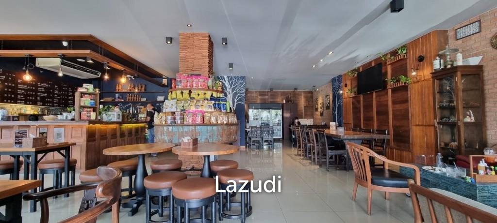 4 Buildings with business for Sale