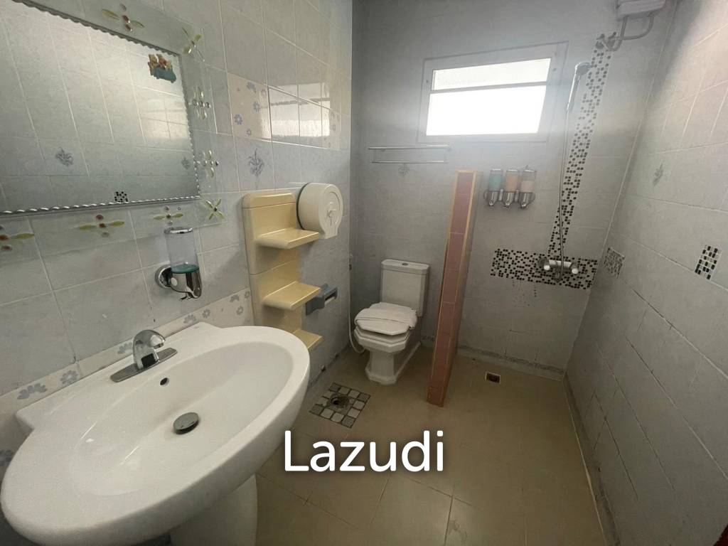 7 Bedrooms House for Rent in Jomtien