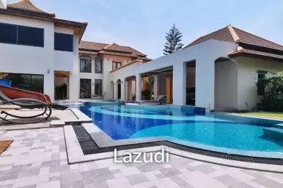 8 Beds 8 Baths 750 SQ.M. Phutara Villa Pattaya