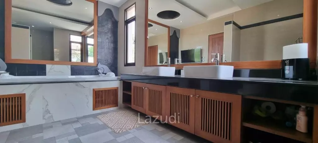 8 Beds 8 Baths 750 SQ.M. Phutara Villa Pattaya