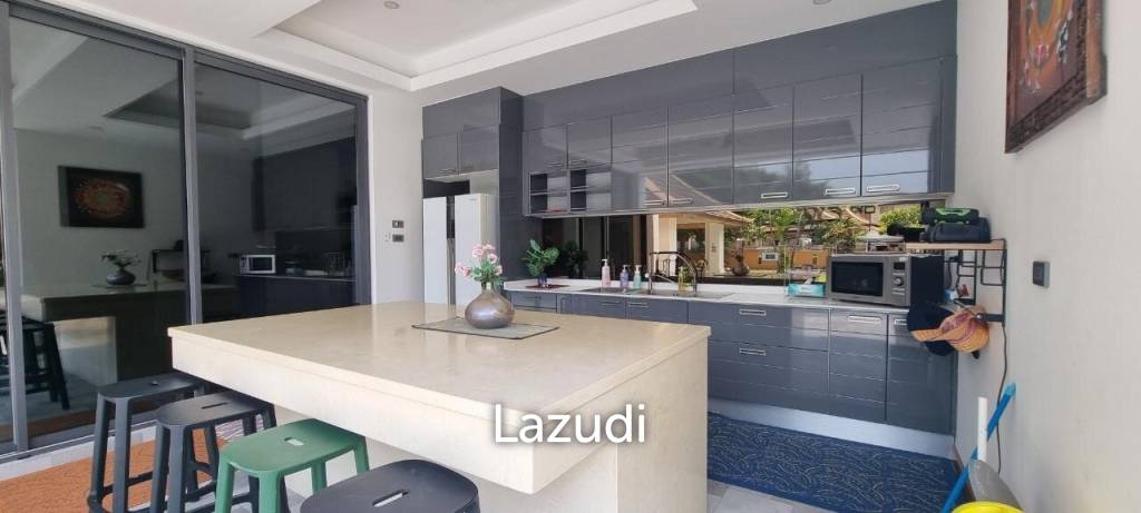 8 Beds 8 Baths 750 SQ.M. Phutara Villa Pattaya